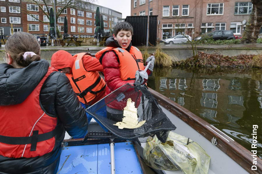 Van bokshandschoenen tot een stapel dvd’s