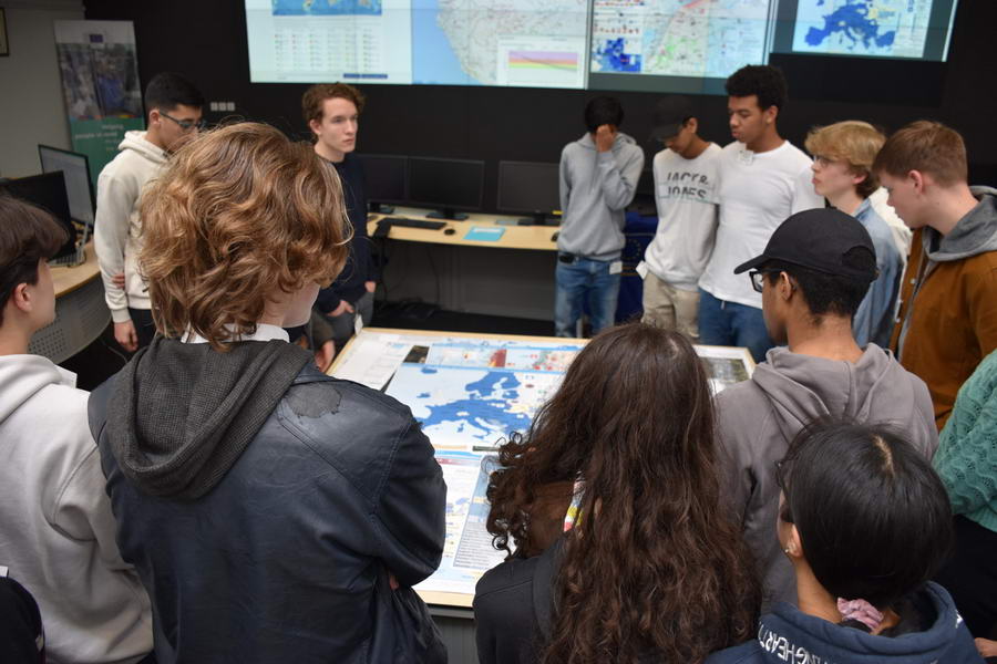 Codasium-leerlingen Lyceum Kralingen presenteren app aan de EU in Brussel
