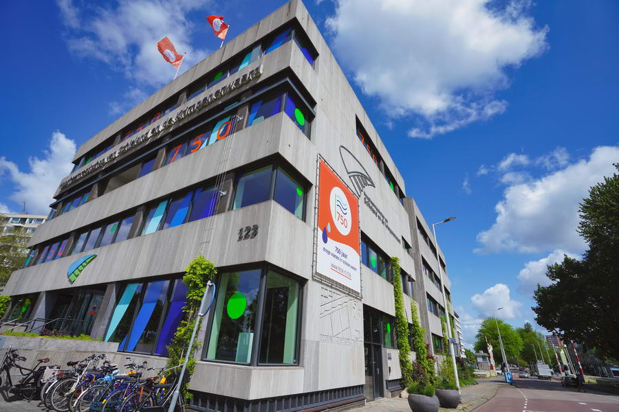 Met vlag en wimpel… én stickers