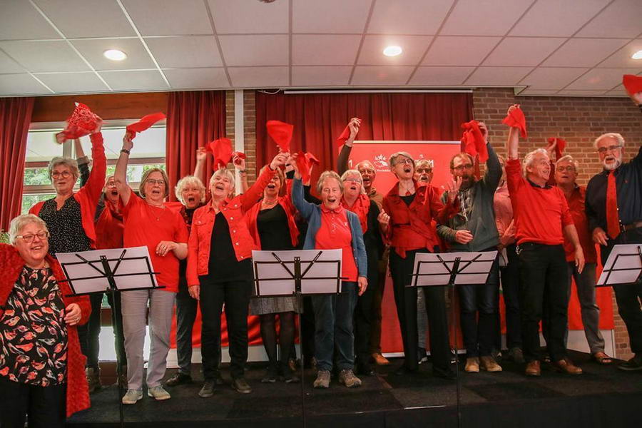 Strijdkoor Ondersteboven bestaat 40 jaar