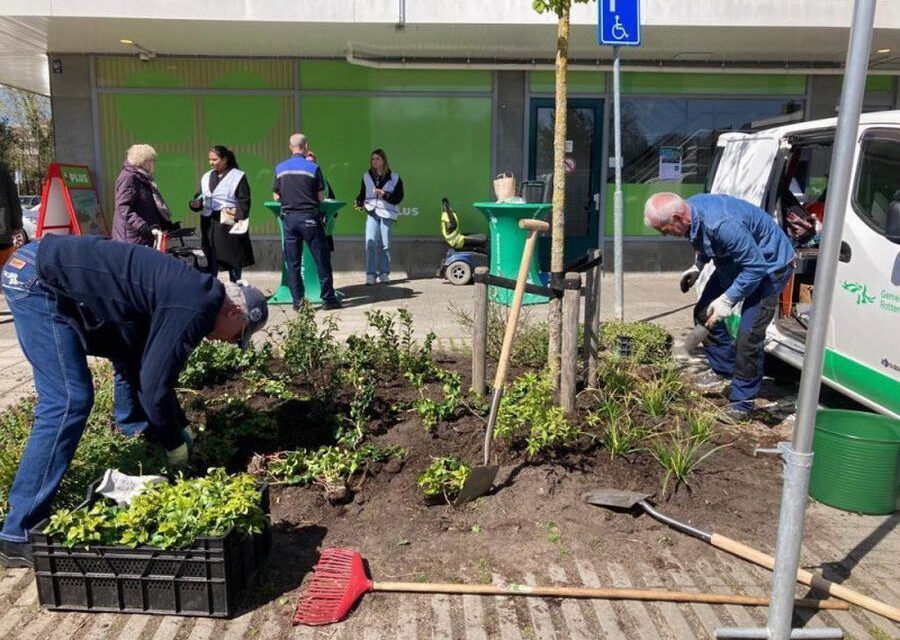 Handen uit de mouwen in Crooswijk
