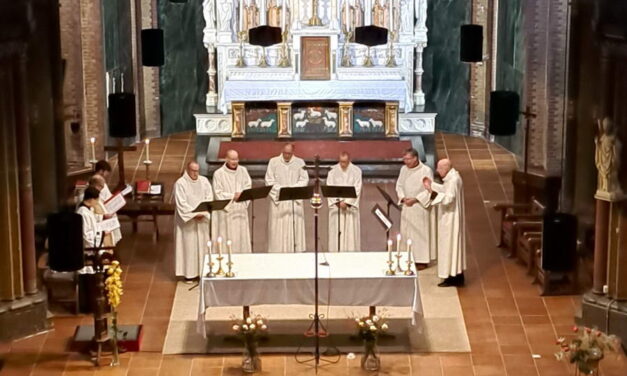 Vier de namiddag met Gregoriaanse Vesper
