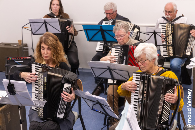 Muzikaal kerstcadeau voor ouderen in Kralingen