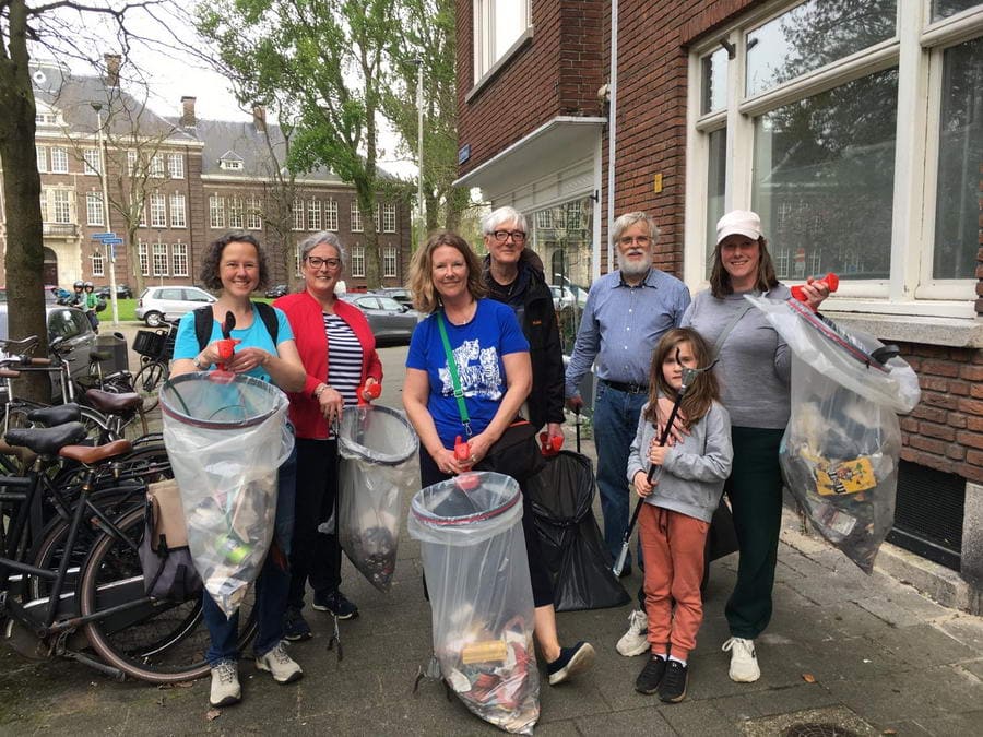 ‘Opschoon-uurtje in ons buurtje’ in Kralingen-West