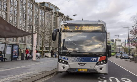 Snelle bus 44 tussen CS en Zuidplein verbindt Noord en Zuid
