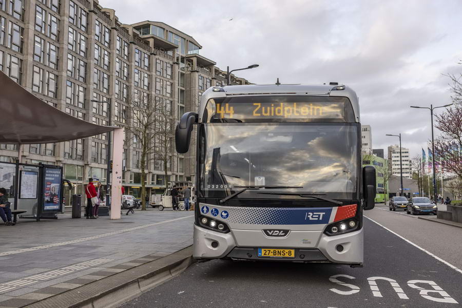 Snelle bus 44 tussen CS en Zuidplein verbindt Noord en Zuid