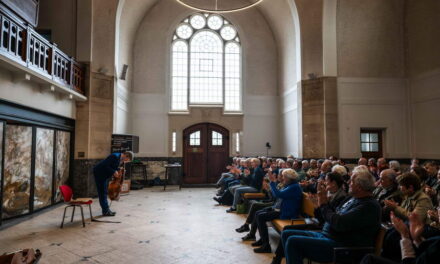 Live muziek in kapel Algemene Begraafplaats Crooswijk