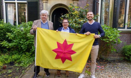 Wijkraad laat vlag wapperen