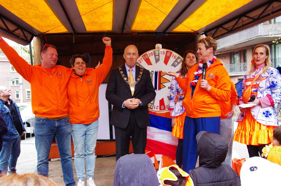 Koningsdag in Crooswijk: we zijn niet bang voor een beetje regen
