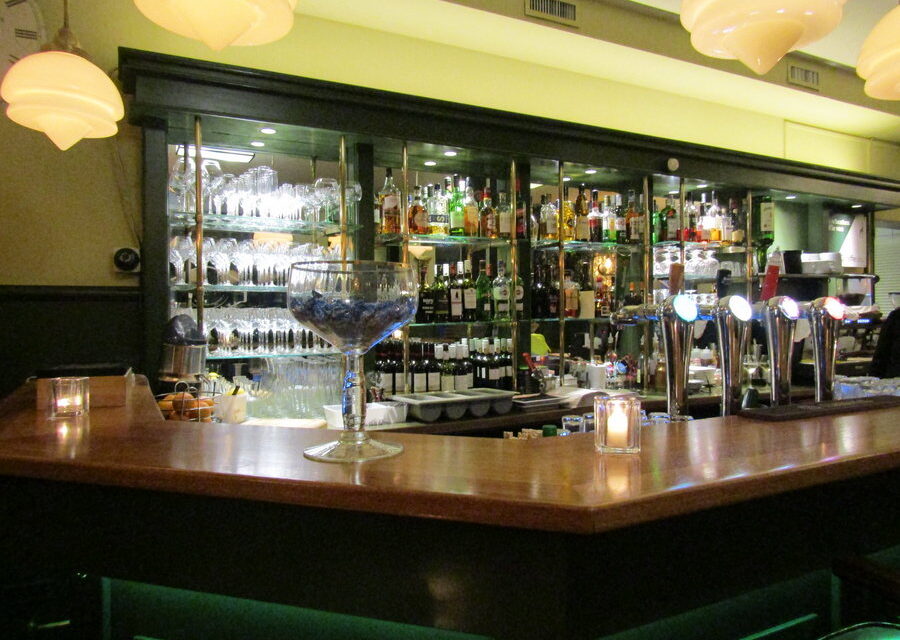 Eten bij “Van Stralen”: Borrel, hapje, drankje of gezellig diner?