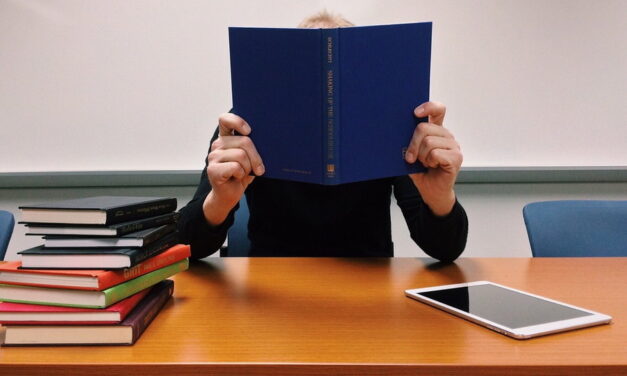 Investeren in onderwijs in plaats van bezuinigen