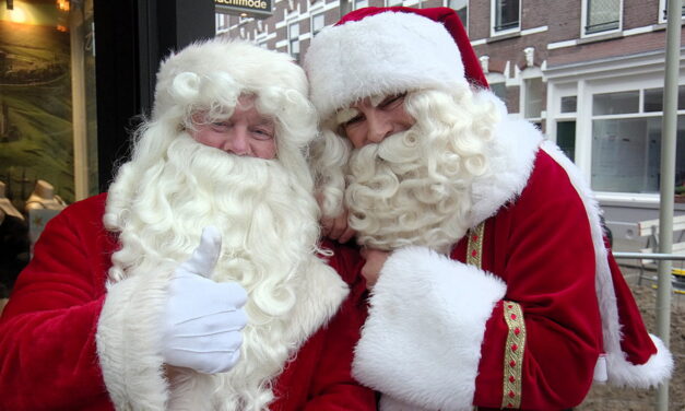 Kerstmannen in de Lusthofstraat