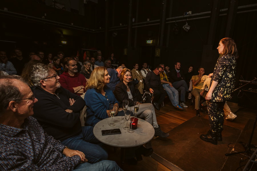 Rotterdam heeft er een cabaretpodium bij