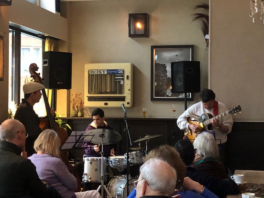 Jazz in Crooswijks Café Eden