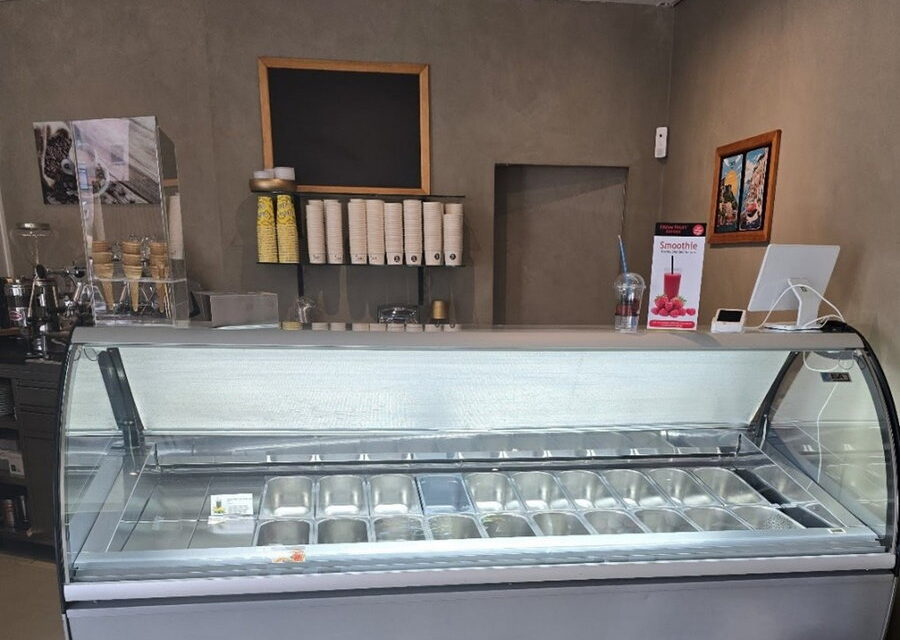 Nieuwe ijssalon Pico opent haar deuren aan de Goudse Rijweg