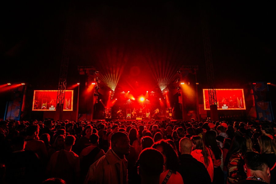 Kralingse Bos festival 2025 maakt line-up compleet met vunzige deuntjes en Metz Stage