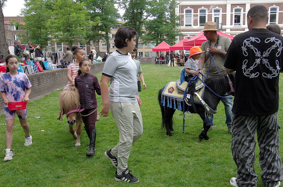 Laatste Kleedjesmarkt Anneke Strasters