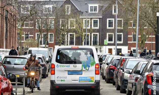Eenrichtingsverkeer in Boezemdwarsstraat