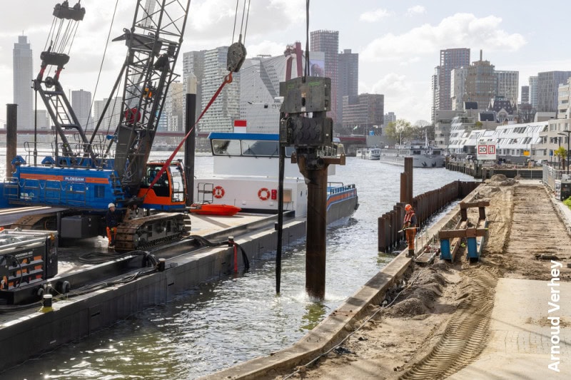 Nieuwe damwand Rhijnspoorkade