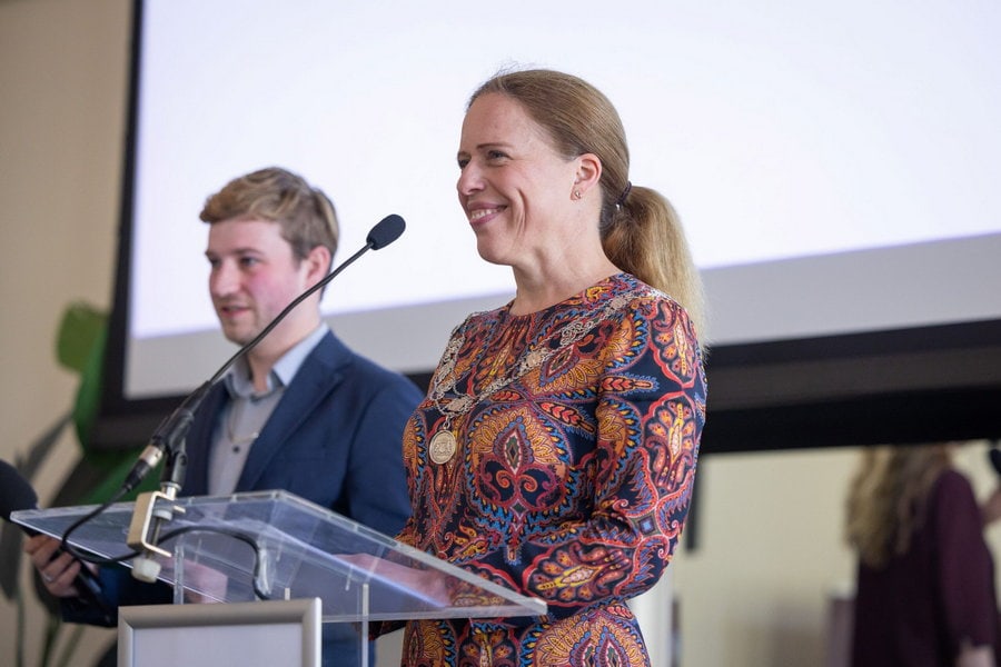 Rotterdam installeert 296 wijk- en dorpsraadsleden